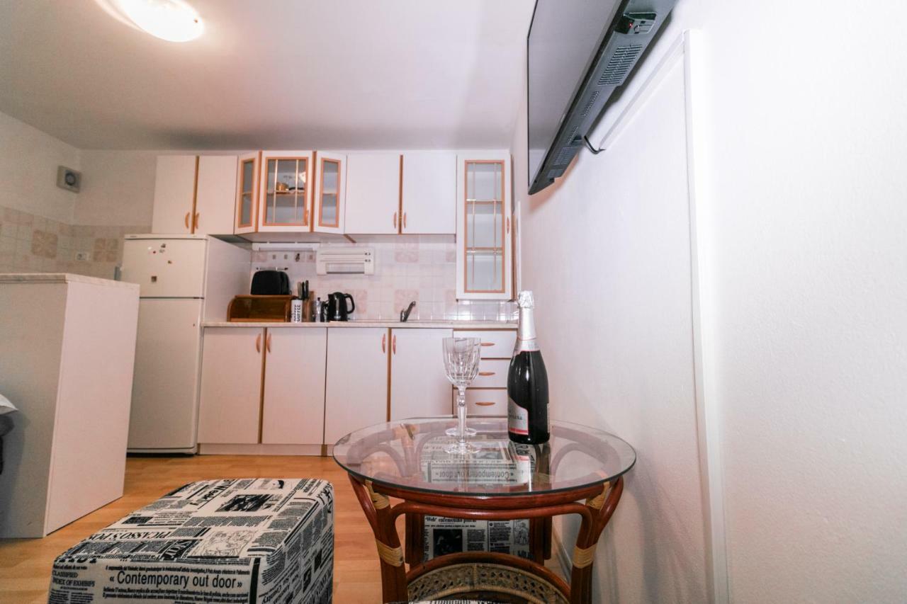 Apartment Fri *